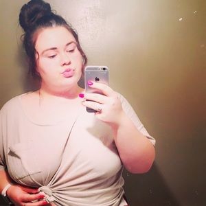 Meet your Posher, Hailey